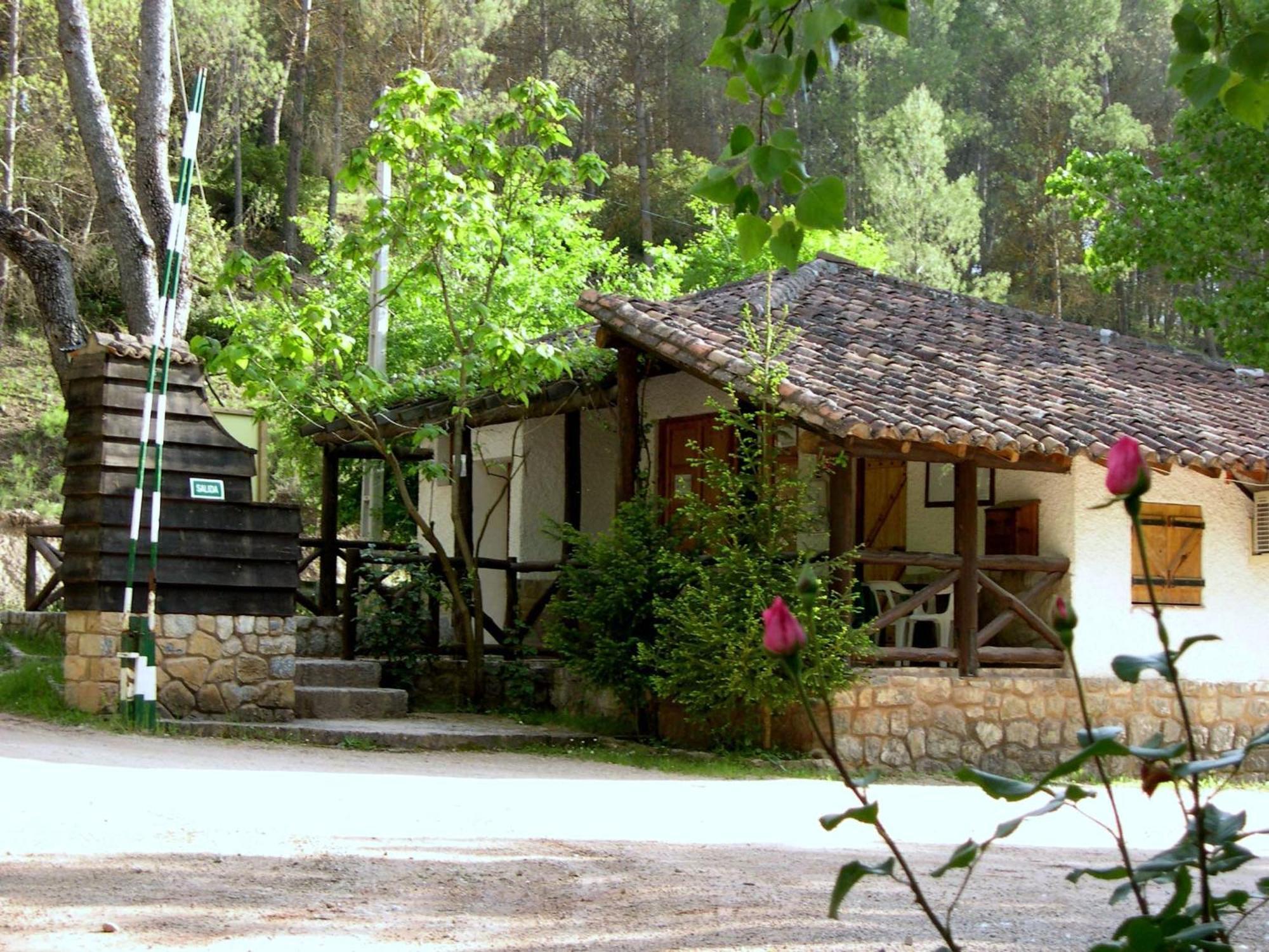 Camping Rural Llanos De Arance Coto Rios Exterior photo