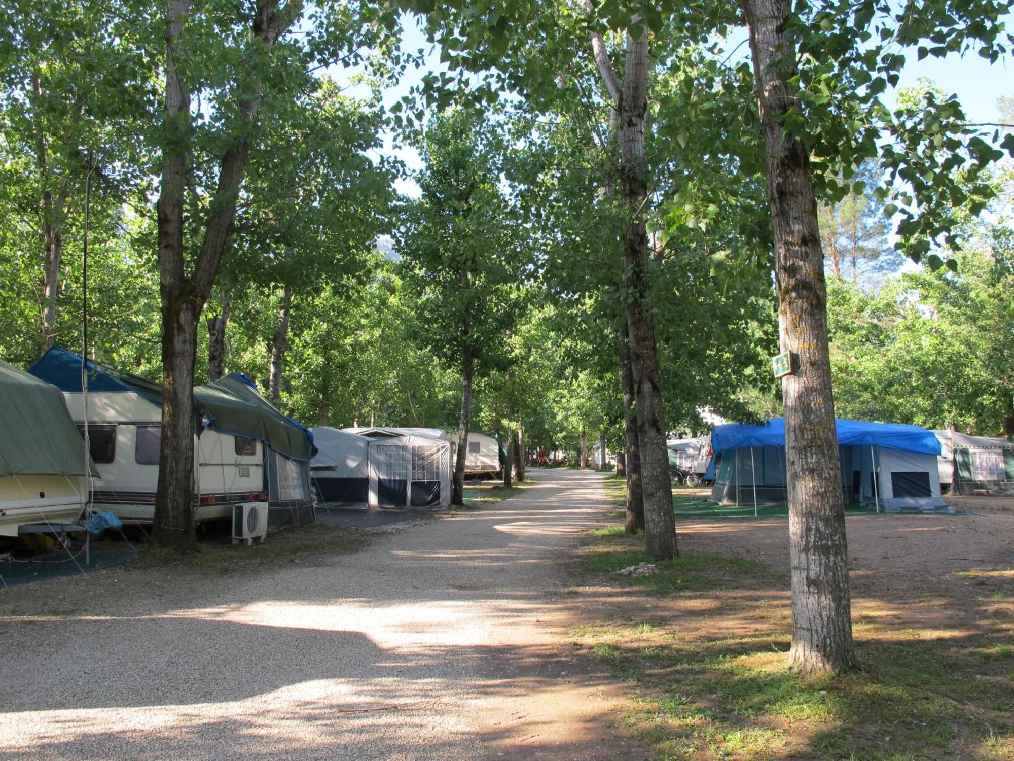 Camping Rural Llanos De Arance Coto Rios Exterior photo